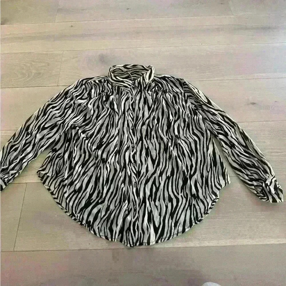 Free people Ciara zebra button down shirt blouse sz XS EXTRA SMALL - Picture 4 of 9